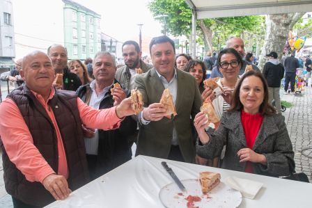 O presidente da Deputación e o alcalde de Muxía manteñen a súa primeira reunión institucional para analizar investimentos e necesidades do municipio