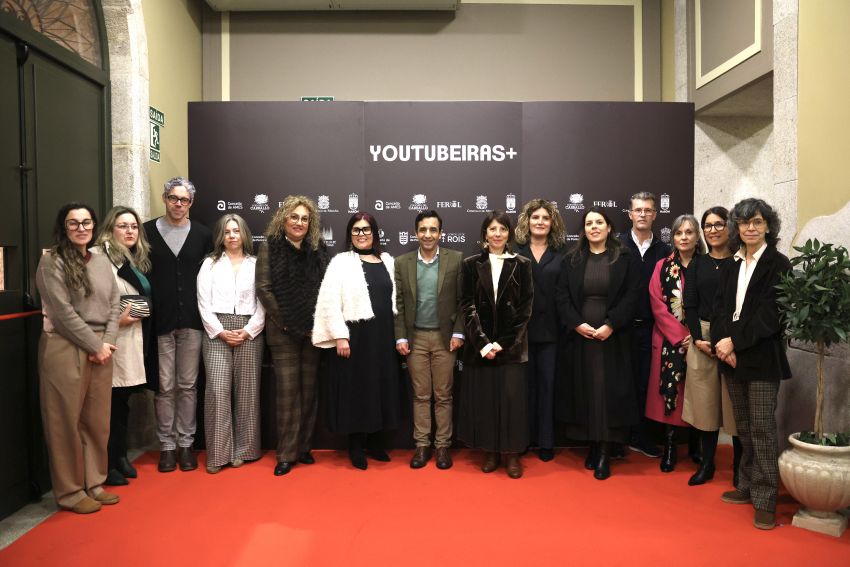 Sol Agra destaca na entrega dos Premios Youtubeiras+ que o galego «vale para contar ciencia, literatura, cine, cociña, humor ou música, e para estar presente en todos os formatos e plataformas»